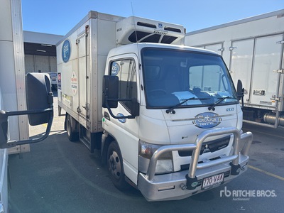 2014 Fuso Canter 4x2 冷蔵トラック