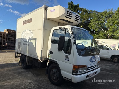 2002 Isuzu NKR 4x2 Refrigerated Truck