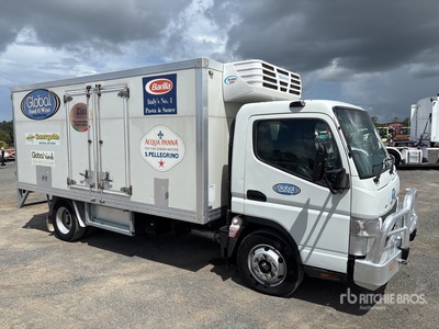 2013 Mitsubishi Fuso Canter 7/800 4x2 Kühlfahrzeuge