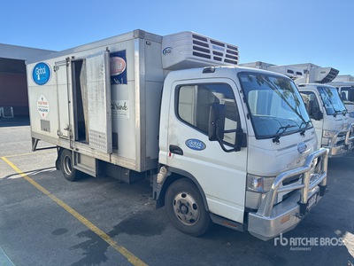 2013 Mitsubishi FE 4x2 Refrigerated Truck
