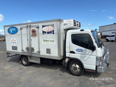 2013 Mitsubishi Fuso Canter 7/800 4x2 Kühlfahrzeuge