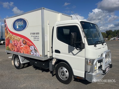 2015 Mitsubishi Fuso Canter 7/800 4x2 冷蔵トラック
