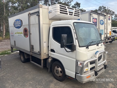 2013 Mitsubishi Fuso Canter 7/800 4x2 Refrigerated Truck (Inoperable)