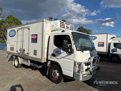 2014 Mitsubishi Fuso Canter 4x2 Refrigerated Truck