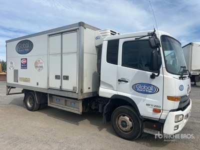2012 UD MK11 250 4x2 شاحنة مبردة