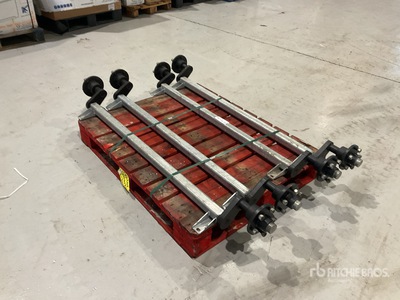 Quantity of (4) 750kg 5 Stud Torsion Axle その他 - 機械部品 (Unused)