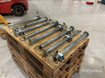 Quantity of (8) Trailer Jack Legs その他 - 機械部品 (Unused)