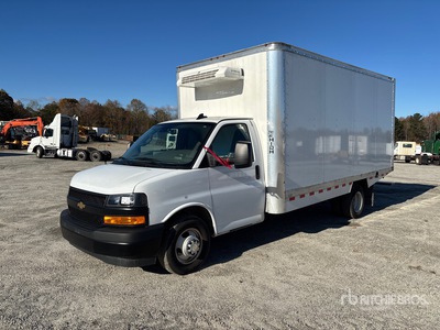 2024 GMC G3500 4x2 Refrigerated Truck