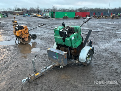 Mecalac Compactador de lanza