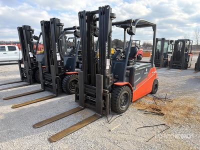 2023 Toyota 05-8FBM40T 8000 lb Carrelli Elevatori Elettrici