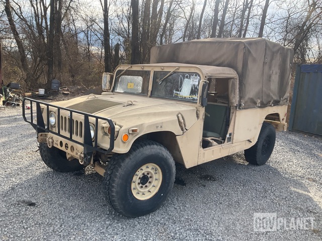 2006 AM General M1097R1 HMMWV 2 Door Soft Top w/Truck Body