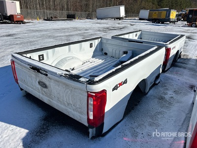 Quantity of (2) Ford F-350 Łóżko pickupa