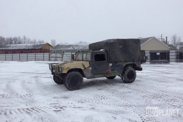 2006 AM General M1097 HMMWV 2 Door Soft Top w/Truck Body