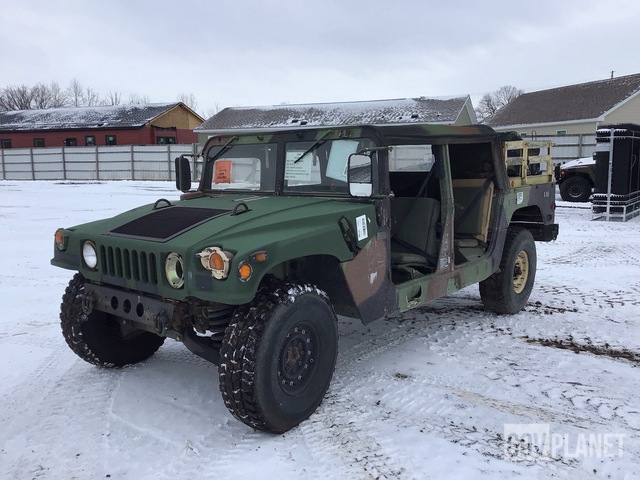 AM General M1097R1 HMMWV 4 Door Soft Top w/Truck Body
