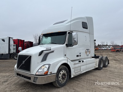 2018 Volvo VNL 6x4 3- Achs Sattelzugmaschine mit Schlafkabine
