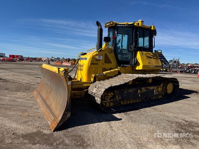 2022 Komatsu D61PX-24 ブルドーザー