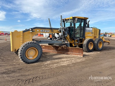 2011 John Deere 672G Motorgradermaschine