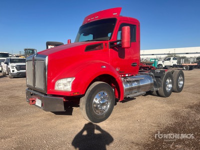2016 Kenworth T880 6x4 T/A Day Cab Truck Tractor