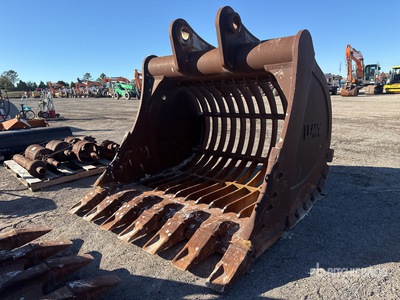 Lemac 88 in Skeleton Excavator Bucket