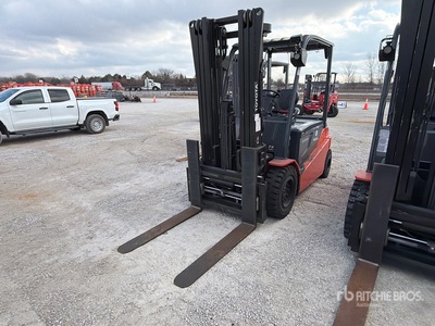 2023 Toyota 05-8FBM40T 8000 lb Carrelli Elevatori Elettrici