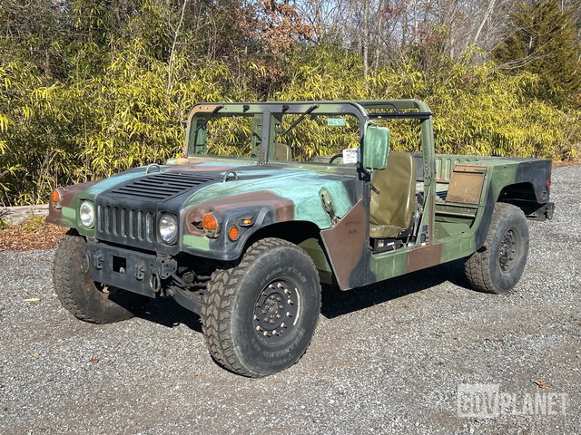 1997 AM General M1097A2 HMMWV 2 Door w/Truck Body