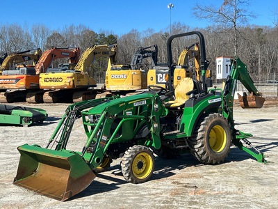 2021 John Deere 2032R 4WD utiliteit Tractor
