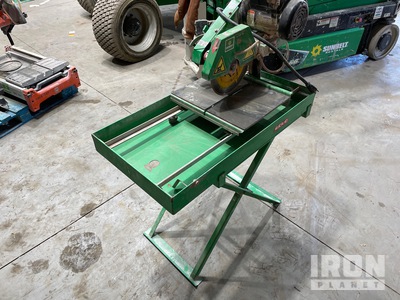 Quantity of (2) 2021 Edco TMS10 Tile Wet Saw w/Stand Varios, herramientas manuales