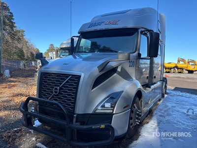 2020 Volvo VNL860 6x4 3- Achs Sattelzugmaschine mit Schlafkabine