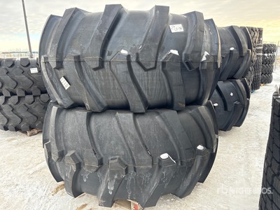Quantity of (4) Marcher 35.5L-32 Quantity of (4) 35.5L-23 32 Ply Forestry Ls-2 إطارات المعدات (Unused)