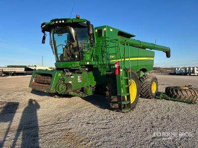2018 John Deere S780 4x4 Mähdrescher