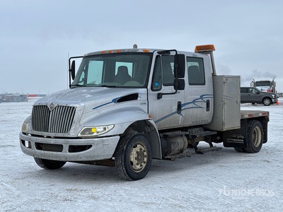 2008 International Durastar 4300 4x2 Crew Cab Veelzijdige transportwagen