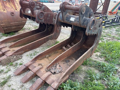 36 in Stump Excavator Bucket