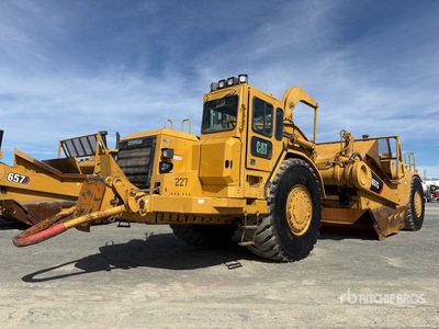 2006 Cat 657G モータースクレーパー