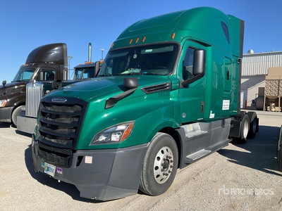 2019 Freightliner Cascadia 126 3- Achs Sattelzugmaschine mit Schlafkabine