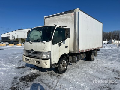 2017 Hino 195 4x2 Camion fourgon