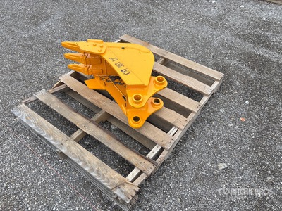 2026 GIYI GY-BK 12 in Excavator Bucket - Fits Cat 303 (Unused)