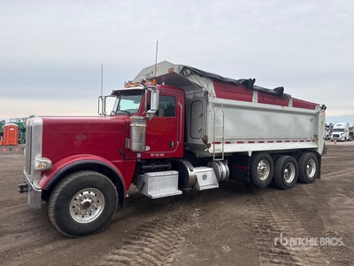 2017 Peterbilt 389 8x4 4-Achs Kipper-Lkw