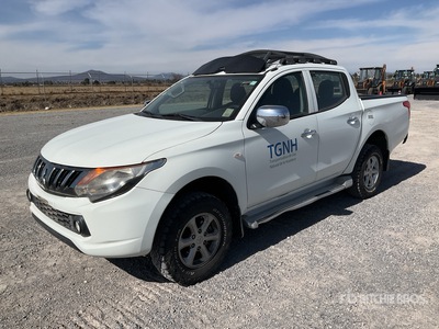 2017 Mitsubishi L200 4x4 Crew Cab Camioneta / Pickup
