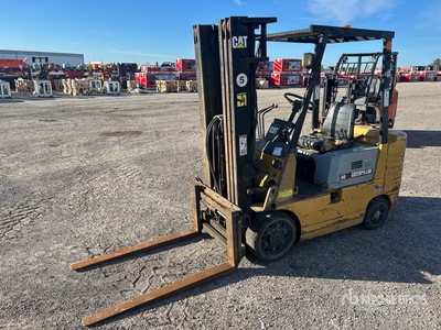 1995 Cat GC25 4700 lb Cushion Tire フォークリフト