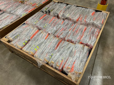 Quantity of (86) Pairs Of Winter Impact Work Gloves Divers - Magasin, entrepôt, consommateur