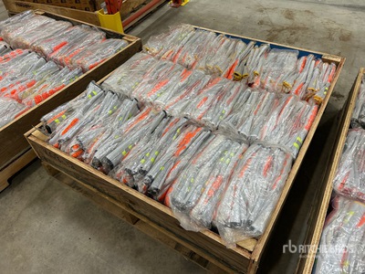 Quantity of (108) Pairs Of Winter Impact Work Gloves Divers - Magasin, entrepôt, consommateur