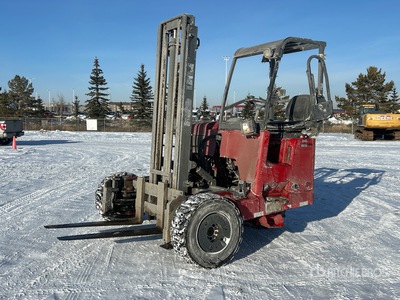 2006 Moffett M55.4 5500 lb 3x3 Carrello elevatore su autocarro
