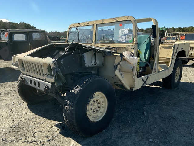 AM General M1097R1 HMMWV 2 Door w/Truck Body