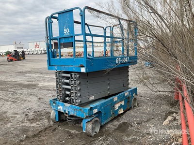 2016 Genie GS-4047 4x4 Electric Scissor Lift