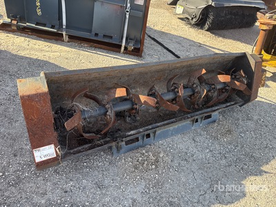 Wolverine 72 in スキッドステア ティラー