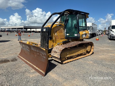 2017 Cat D5K2 LGP جرافة مجنزرة