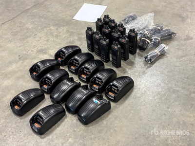 Quantity of (12) Motorola XTS3000 255 Channel Radios