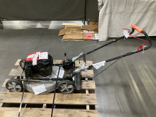 Briggs & Stratton Lawn Mower Briggs & Stratton Lawn Mower