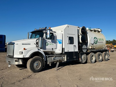 2016 Foremost 1600 on 2016 Western Star 4900SA 10x8 Vacuum Excavator Truck