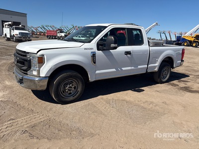 2022 Ford F-250 XL 4x2 Extended Cab Pickup